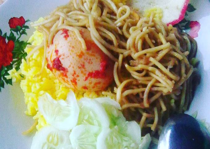 Cara Bikin Naskun,dg telor bumbu merah dan mie goreng Enak Dan Mudah