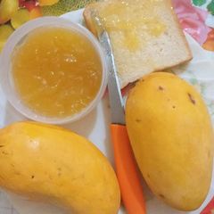 A picture of Mango jam.
