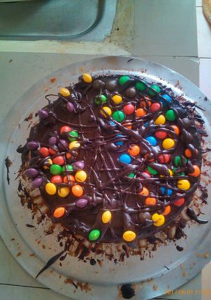 A picture of M&M Chocolate cate.