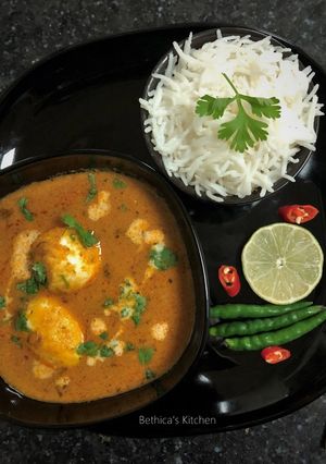 A picture of Egg Korma.