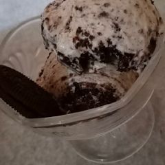 A picture of Oreo ice Cream.