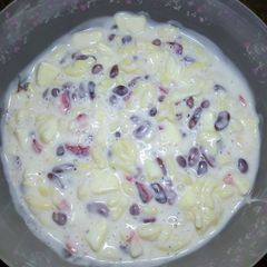 A picture of Cream bean chat.