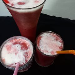 Strawberry pineapple juice A picture of Strawberry pineapple juice.