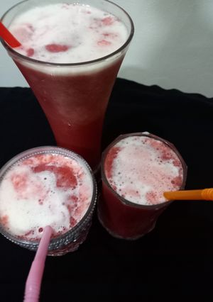 A picture of Strawberry pineapple juice.