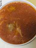 شوربة البندوره مع كرات اللحم والشعريه