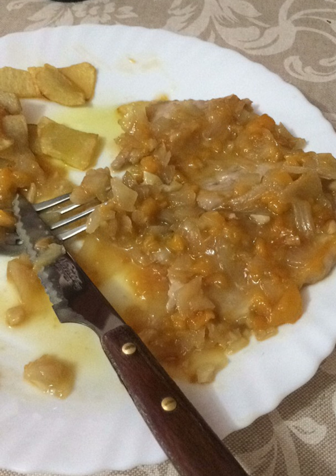 Una foto de Filete de lomo en salsa de melocotón en almíbar