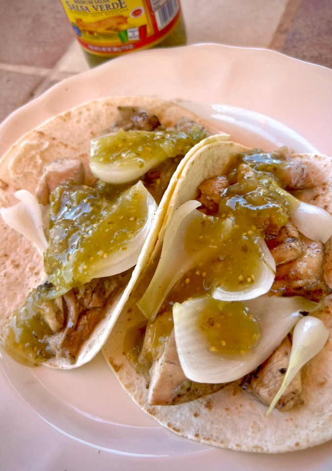 Una foto de Tacos de pollo a la brasa