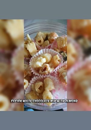 A picture of Popiah White Chocolate Mix with Almond.