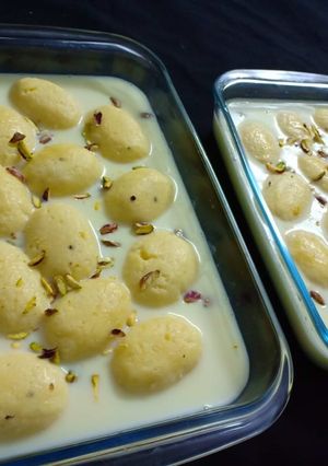 A picture of Rasmalai.