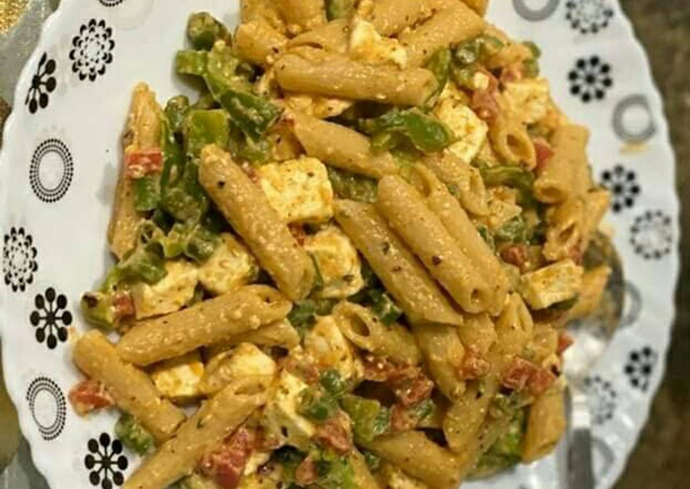 White sauce paneer pasta