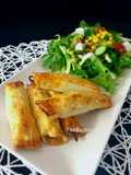 Rollos de obleas rellenos de setas y puerros