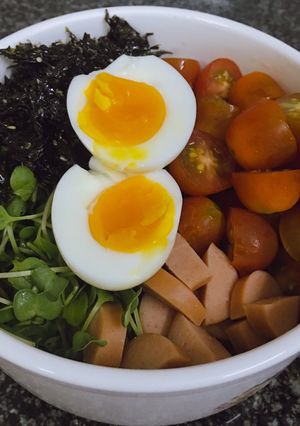Hình của món Salad rau mầm rong biển.
