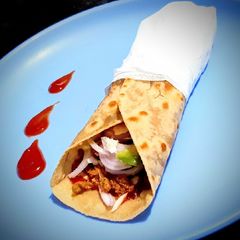 A picture of Keema kathi roll.
