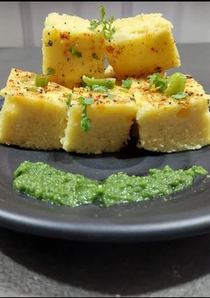 A picture of Khaman.