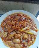 Kulit ayam goreng bawang Bombay sambal bawang