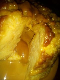 Una foto de Budín de pan relleno