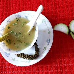 A picture of Drumstick Soup.