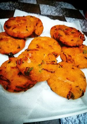 A picture of Shami kabab.