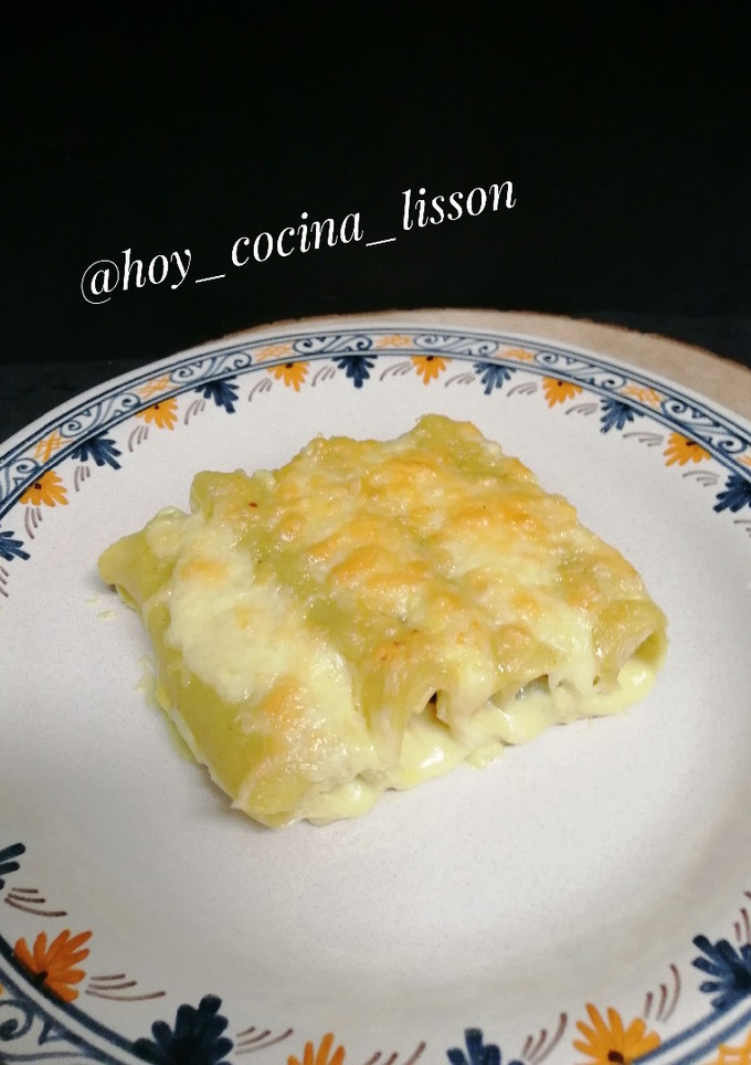 Una foto de Canelones rellenos de berenjena y setas