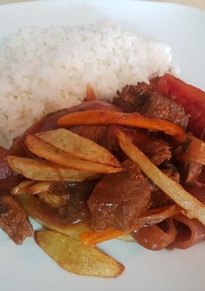 Una foto de Lomo saltado