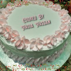 A picture of Cocktail cream cake 🎂.