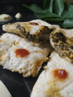 પાલક ચીઝ ફેન્સી ઢોસા (Palak cheese fancy Dosa recipe in Gujarati) રેસીપી મુખ્ય ફોટો