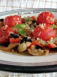 Una foto de Ensalada de berenjena asada
