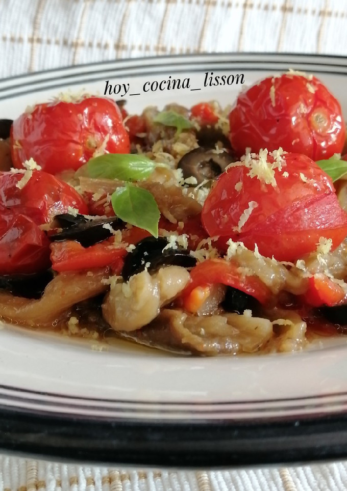 Una foto de Ensalada de berenjena asada