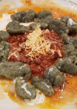 Una foto de Ñoquis de Acelga rellenos de queso