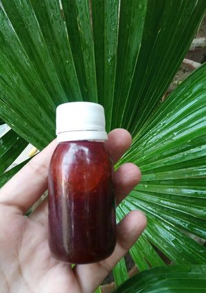 A picture of Homemade red gel colour with beetroot.