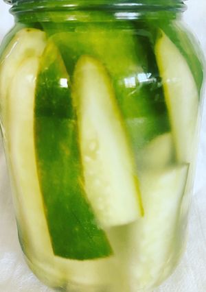 Una foto de Pepinos en vinagre