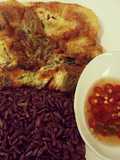 ไข่เจียวโหระพา&ข้าวไรซ์เบอรี่