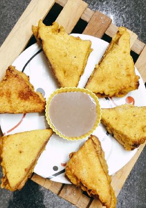 મીની બ્રેડ પકોડા(mini bread pakoda recipe in Gujarati) રેસીપી મુખ્ય ફોટો