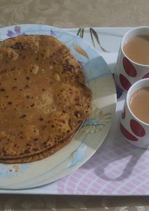 A picture of Daal wali missi roti.