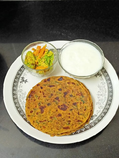 મેથી ઢેબરા (Methi Dhebra Recipe In Gujarati) રેસીપી મુખ્ય ફોટો