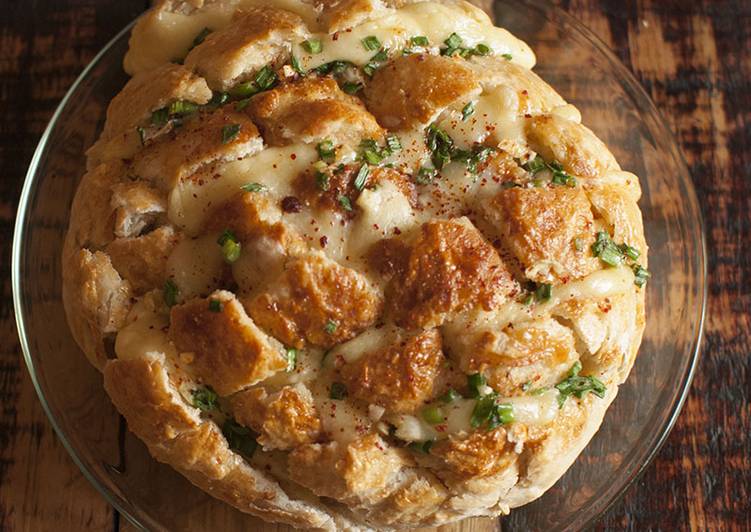 Simple Way to Make Award-winning Freshly Baked Cheesy Garlic Onion Pull-Apart Bread