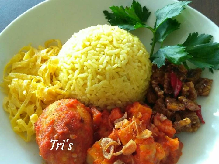 Cara Mudah Membikin Resep  Nasi Kuning Magic Com praktis yang Bisa Manjain Lidah, Sempurna