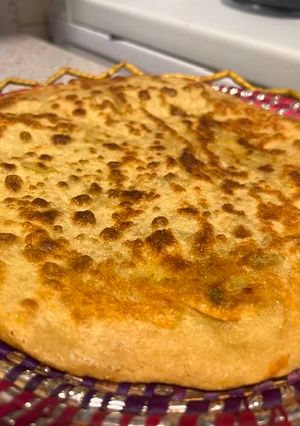 A picture of Dhaba stle aloo paratha.
