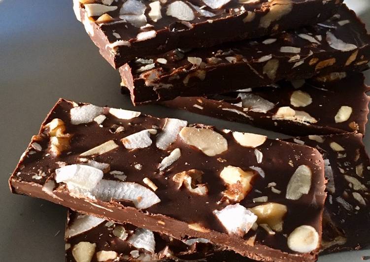 Step-by-Step Guide to Make Homemade Almond &amp; Walnut Chocolate Bark