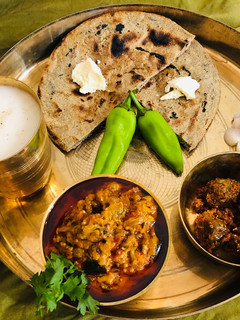 રીંગણનો ઓળો (brinjal bhartha recipe in Gujarati) રેસીપી મુખ્ય ફોટો