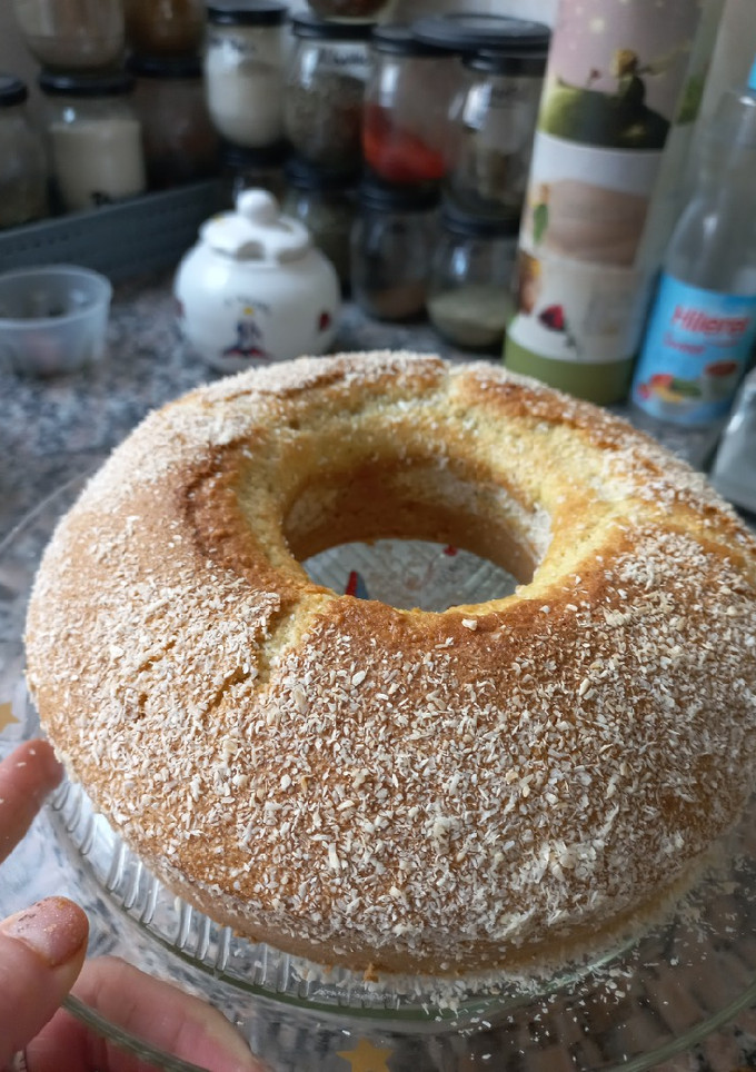 Una foto de Bizcochuelo de coco y crema