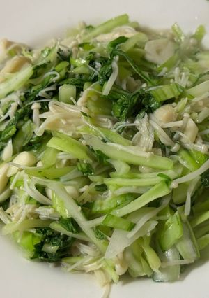 金針菇炒青江菜 的食譜成品照片