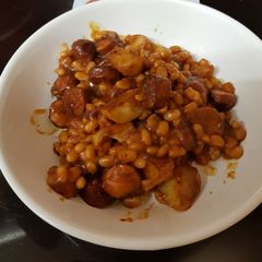 A picture of My Smoked Sausage & BBQ Beans with Fried Potato. 😁.