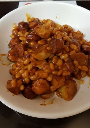 A picture of My Smoked Sausage & BBQ Beans with Fried Potato. 😁.