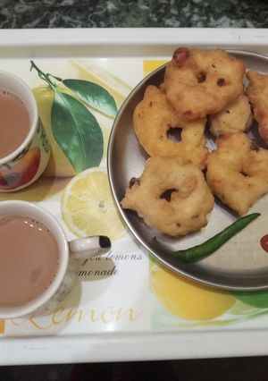 A picture of Moong daal vada.