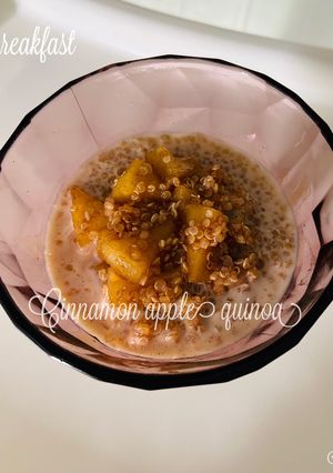 Hình của món Cinnamon apple quinoa - ăn dặm.
