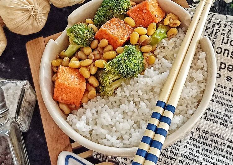 Cara Gampang Menyiapkan Brokoli Tofu Rice Bowl Jadi, mengenyangkan