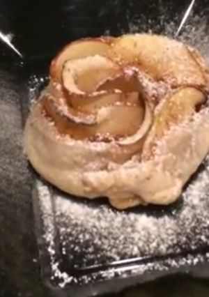 A picture of Apple cinamom flowers.