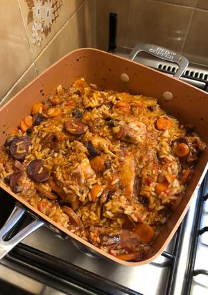 Una foto de Guiso de pollo, arroz y papas