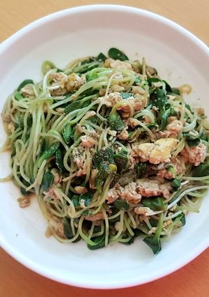 รูปของ ต้นอ่อนทานตะวันผัดไข่ โลว์คาร์บ